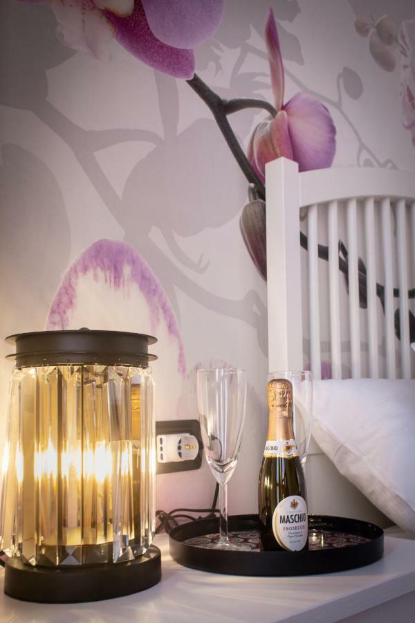 Bed Boutique Napoli Colors Hotel Ngoại thất bức ảnh
